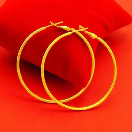 Boucles d'oreilles en or 18 carats pour femme élégantes et sophistiquées à offrir pour des événements spéciaux