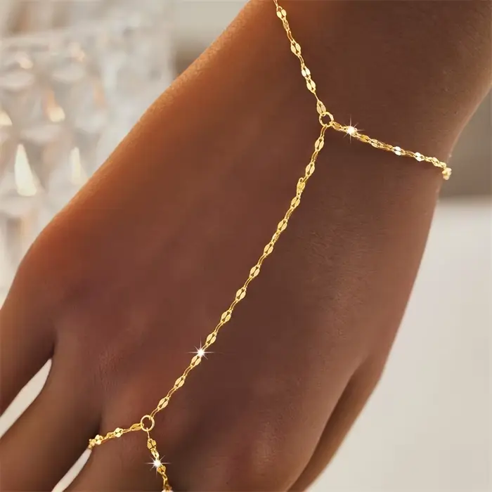 Bracelet Vintage Multicouches Connecté Femme Chaîne Maillons Fins Design Bohème Accessoire Polyvalent Occasions Spéciales
