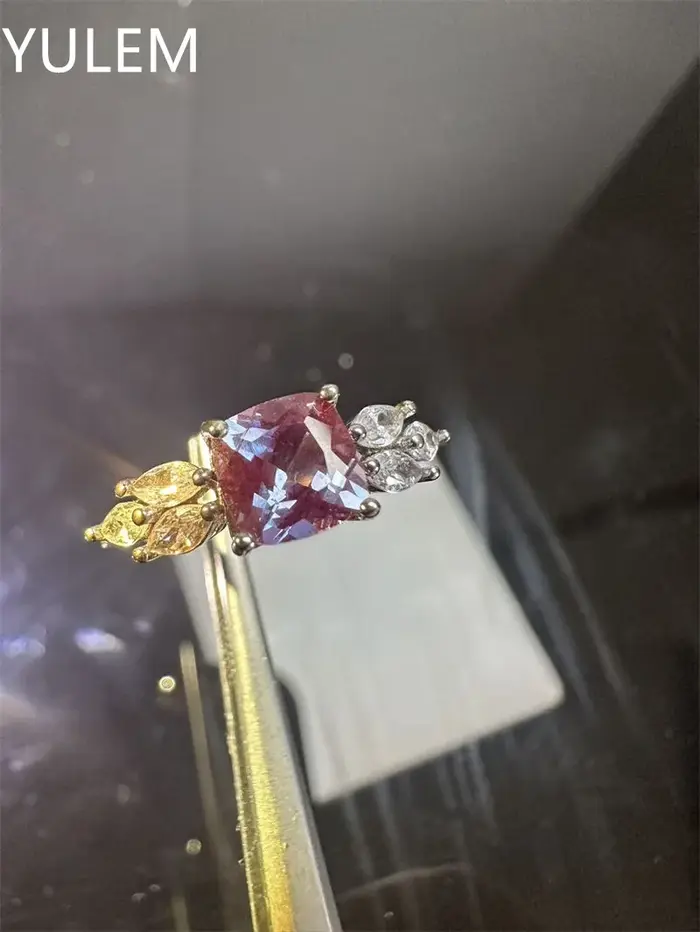 YULEM Nouvelle Arrivée Bague en Argent 925 avec Alexandrite de Laboratoire 6x6mm pour Femme