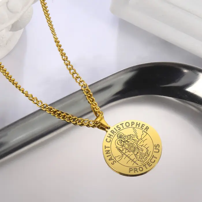 Dawapara – collier de médaille de Saint-christ