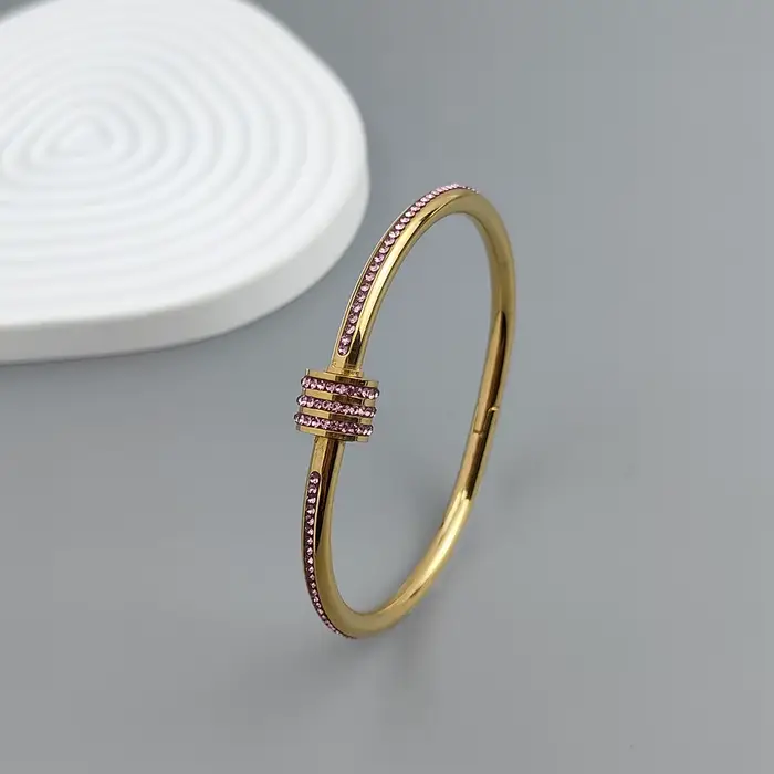 Bracelet pour femmes plaqué or en acier inoxydable, brique de couleur de style Punk, bracelet en mét