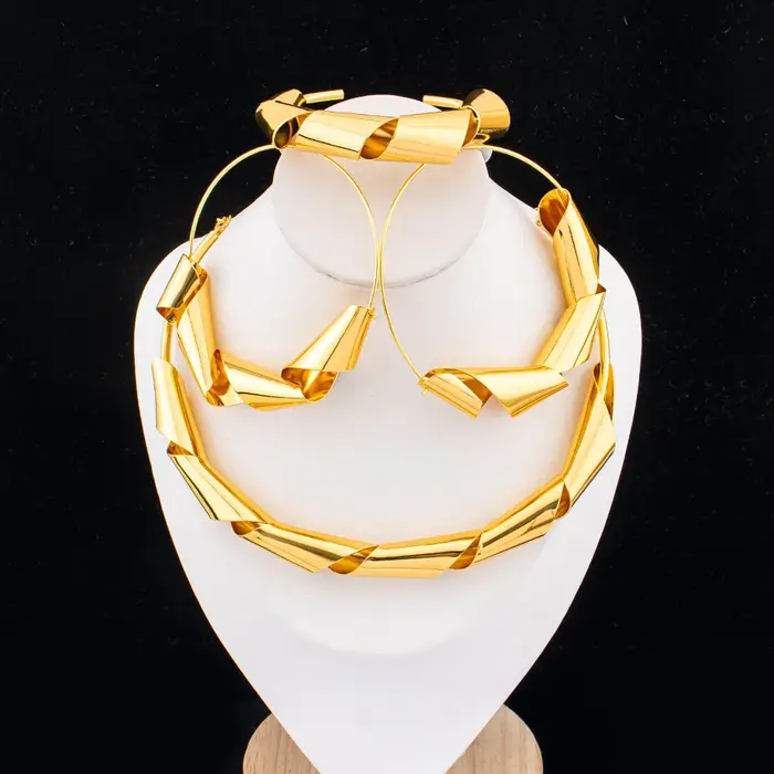 Ensemble de bijoux plaqué or Dubai torsadé pour femme collier et bracelet occasion spéciale