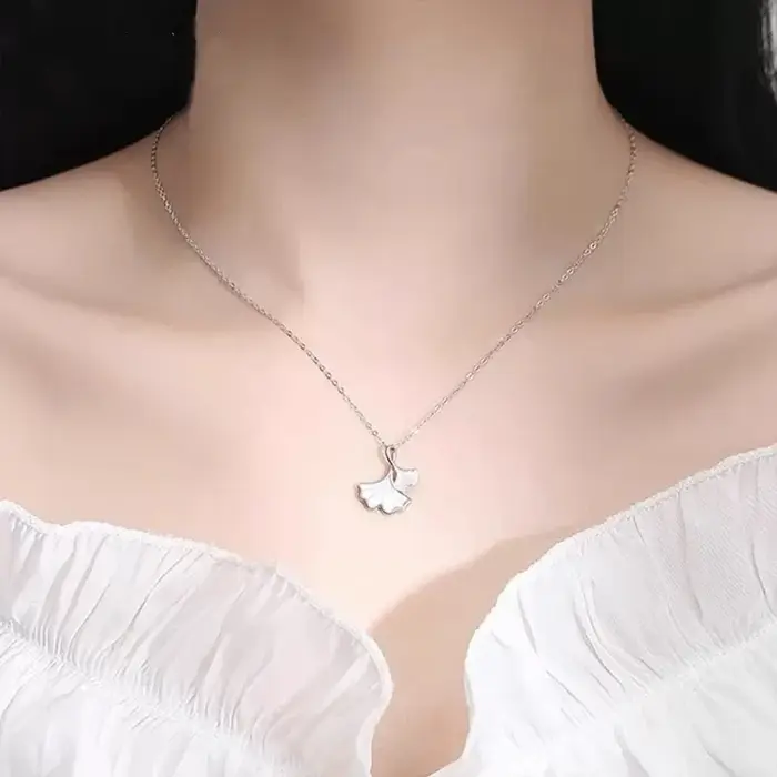 Collier en feuille de Ginkgo pour femmes