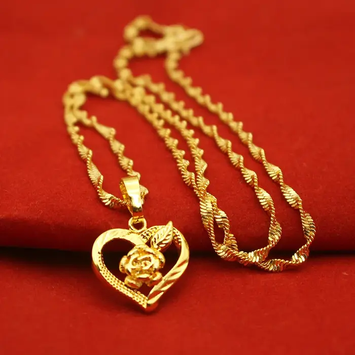 Collier court plaqué or 18 carats style religieux pour femme bijou fin cadeau de fête occasions spéciales anniversaire mariage halloween noël