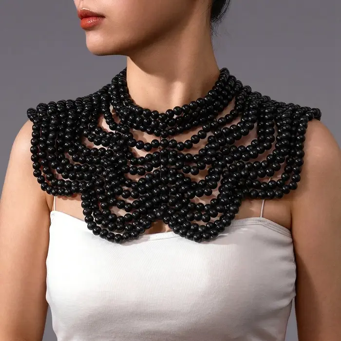 Nouveau design, collier bib fantaisie en perles de bois faites à la main