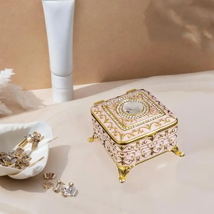 Boîte à bijoux vintage