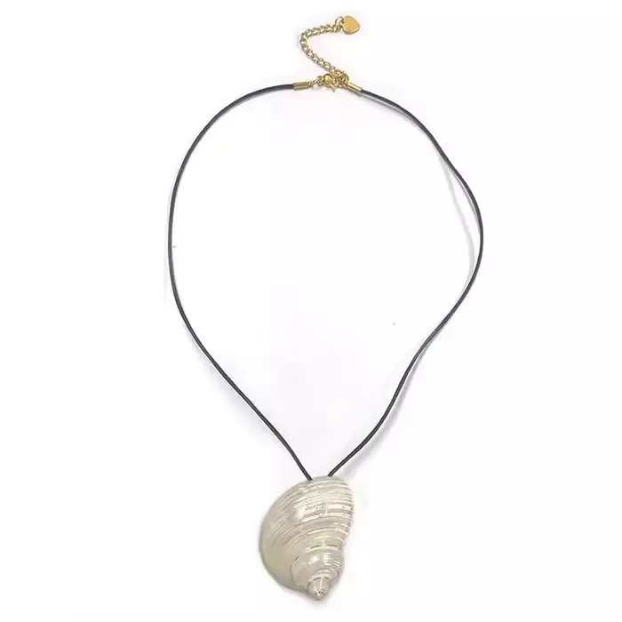 Collier pendentif en coquille de conque naturelle pour femmes et filles, chaîne longue réglable pour