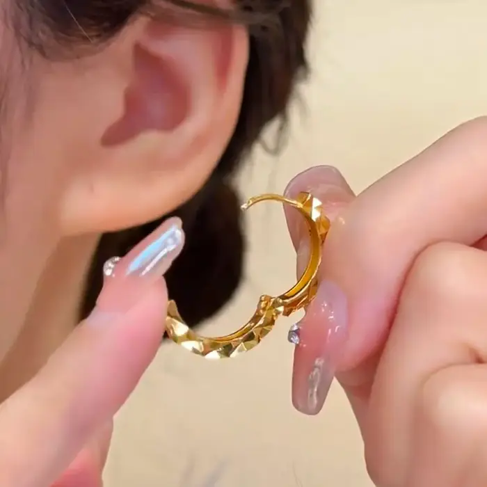 Boucles d'oreilles étoiles dorées effet ciel étoilé pour femme