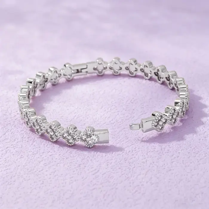 IOGOU – Bracelet classique en Moissanite de 2.5mm pour femmes, en forme de fleur à quatre feuilles, 