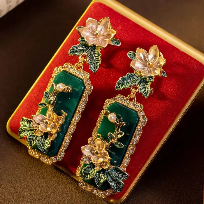 Clous d'oreilles longs exagérés, Style Court Vintage, sculpture en Relief lourd, bijoux ethniques chinois d'âge moyen, accessoires
