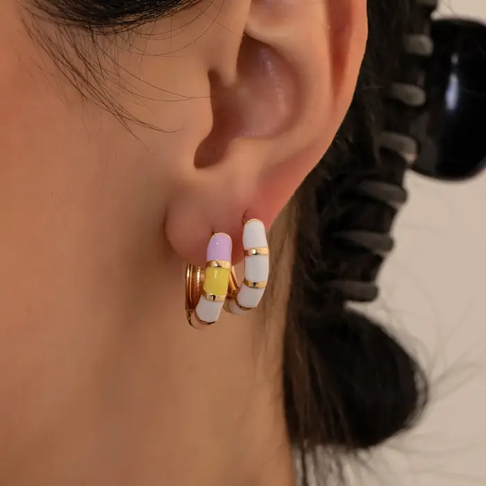 Mini boucles d'oreilles créoles cercle rond arc-en-ciel en émail mignon pour femmes