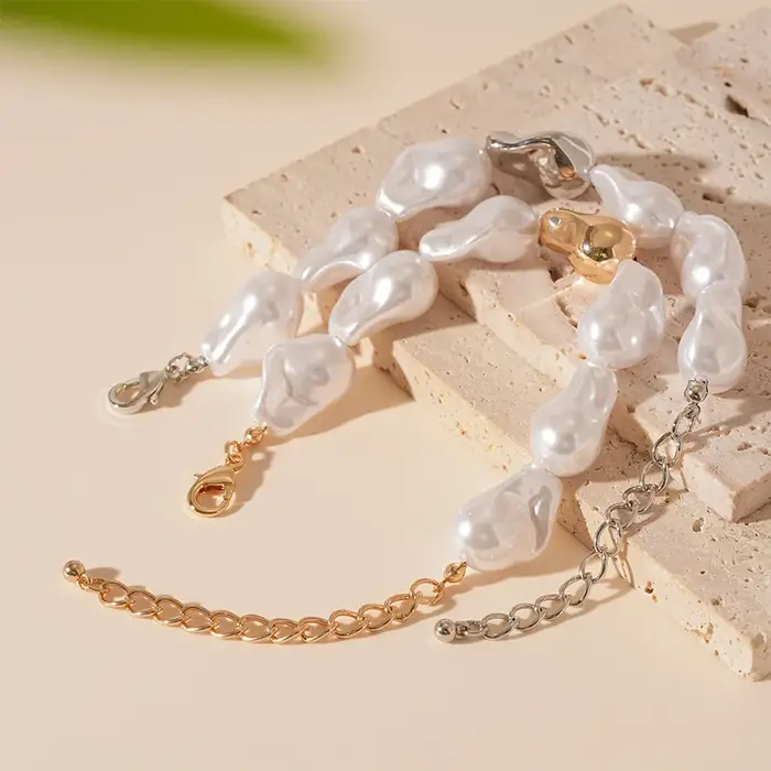 Bracelet géométrique irrégulier de perles d'imitation baroque rétro