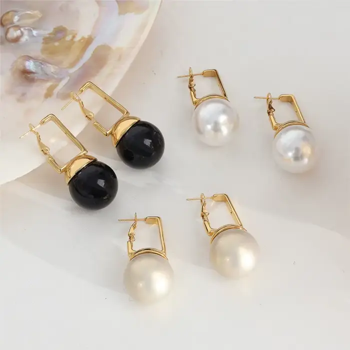 Boucles d'oreilles pendantes en perles noires pour femmes, en acier inoxydable plaqué or, Imitation de perles, bijoux de luxe pour femmes