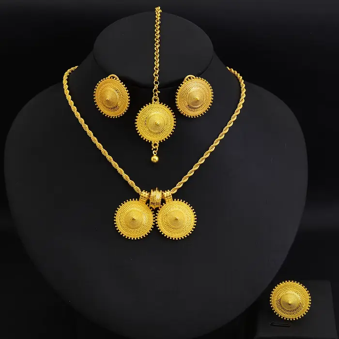 Parures de bijoux éthiopiens : pendentif rond, boucles d'oreilles, bague, chaîne de tête – Ensembles 4 pièces pour mariages africains et érythréens, fiançailles, cadeaux ethniques