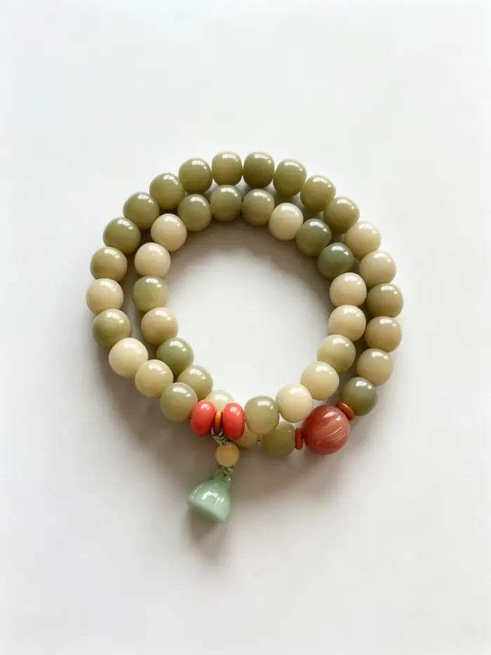 Bracelet Bodhi à double boucle en perles de pomme verte laiteuse jade