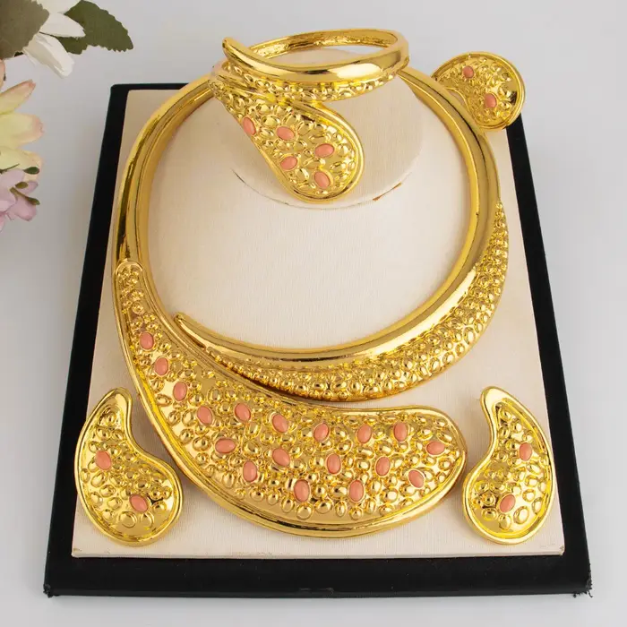 Ensemble de bijoux italiens plaqués or