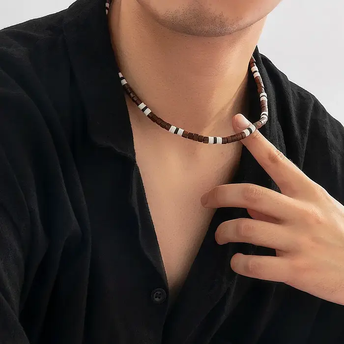 Collier en argile perlée en bois pour hommes