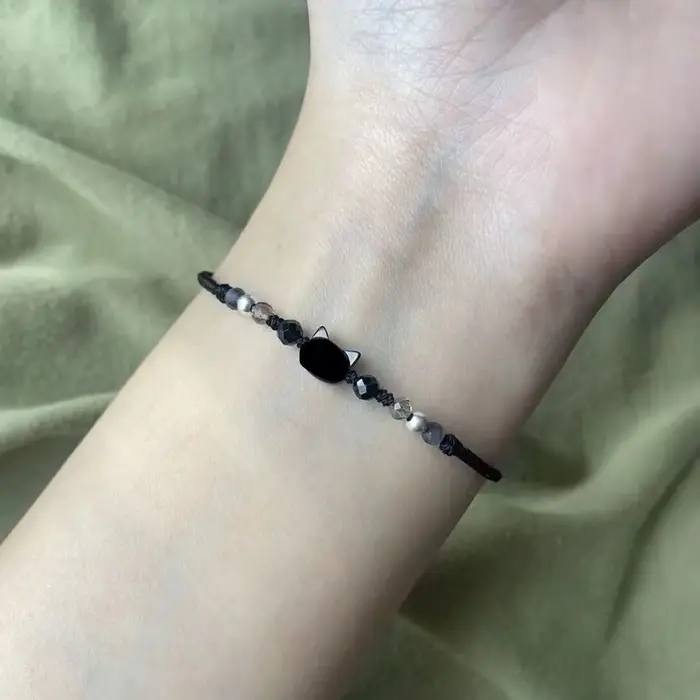 Bracelet noir minimaliste, bracelets assortis, bracelets tissés à la main, bracelet blanc réglable pour anniversaires, Saint-Valentin