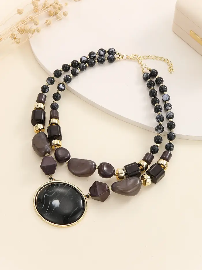 Collier multi-rangs en résine acrylique pour femmes, perles, ambre, noir, pendentif en métal, luxe l