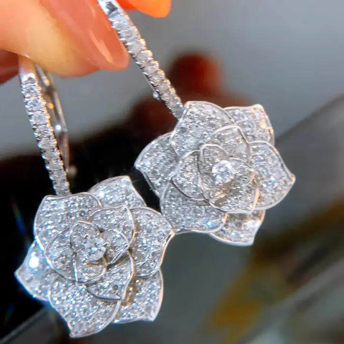 Foyimagination-Boucles d'oreilles en diamant à haute teneur en carbone pour femmes, conception de fl