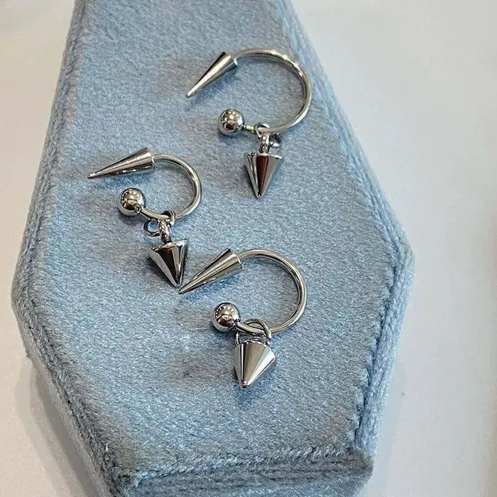 Boucles d'oreilles Punk à rivets couleur argent pour femmes et hommes