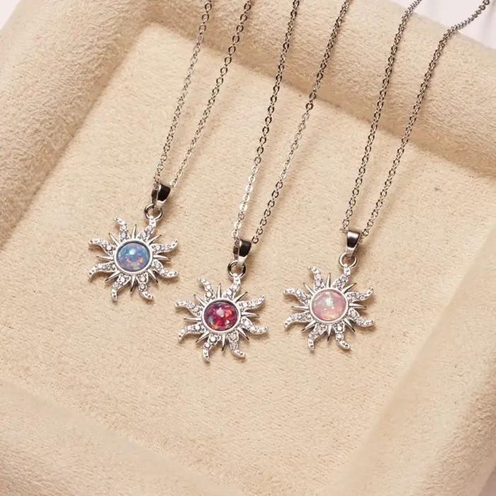 Collier Soleil Violet pour Femme