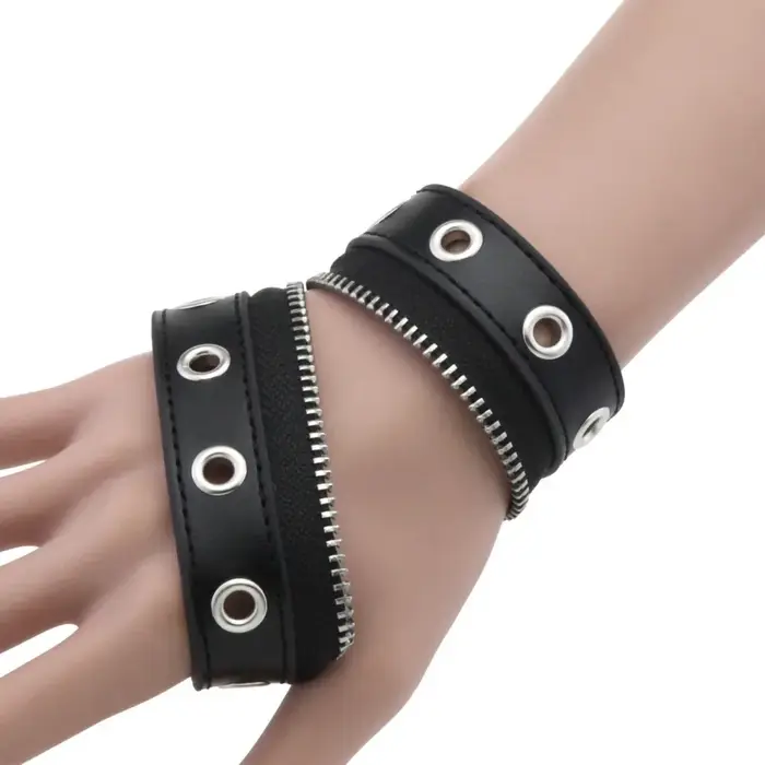 Bracelet gothique en cuir avec fermeture éclair