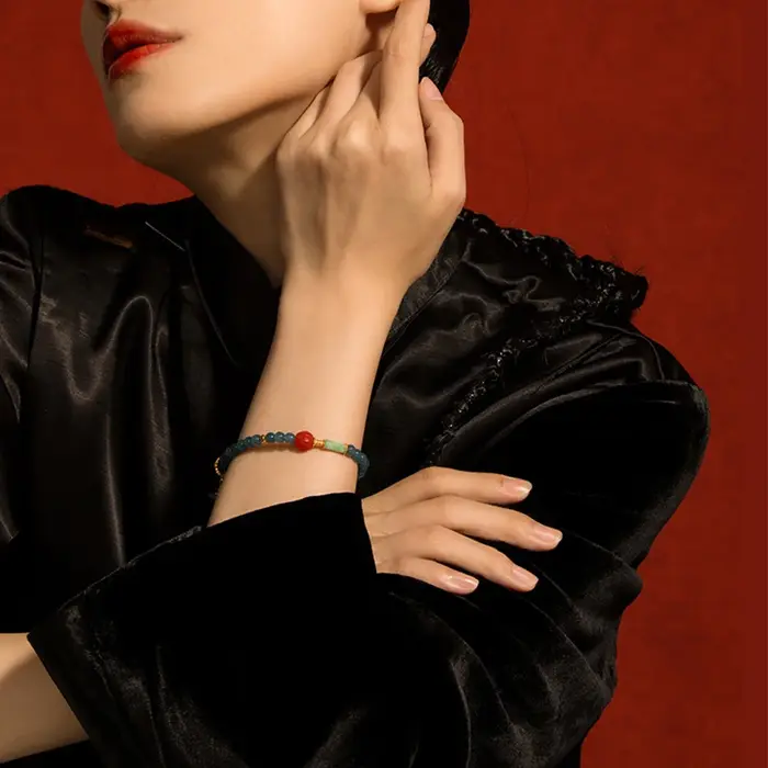 Bracelet de perles émeraude bleue pour femme