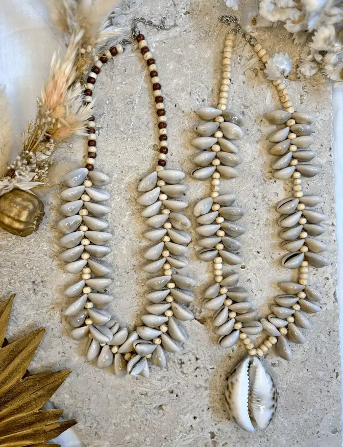 Collier tissé en coquillage bohème pour femmes, accessoires de mode, accessoires de déclaration, chaîne pendentif faite à la main, bijoux à breloques 2025