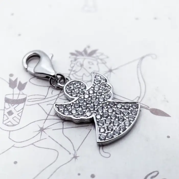 Pendentif en forme d'ange gardien