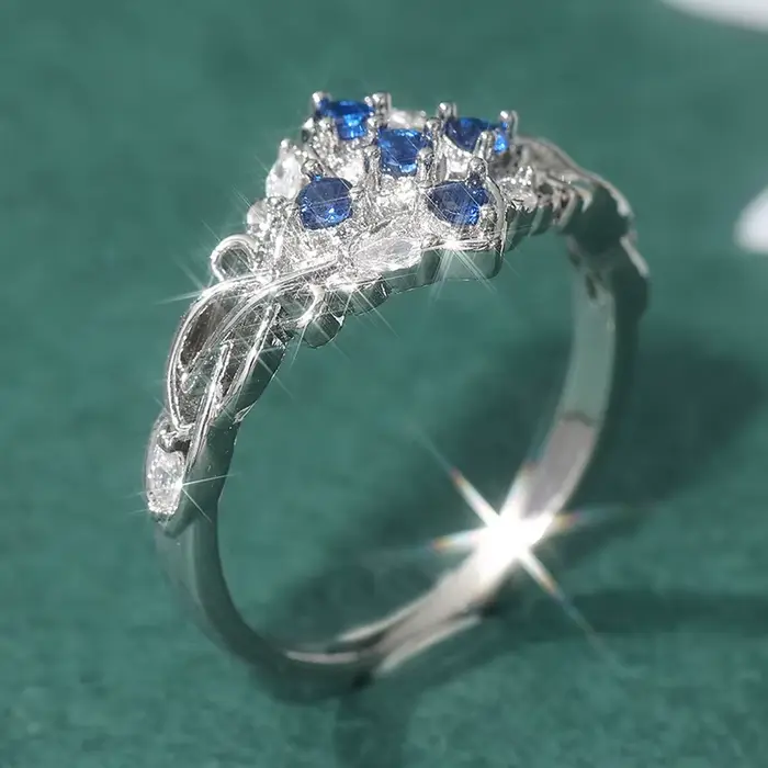 Bague de luxe en zircone synthétique bleue étincelante plaquée argent pour femme, accessoires de bij