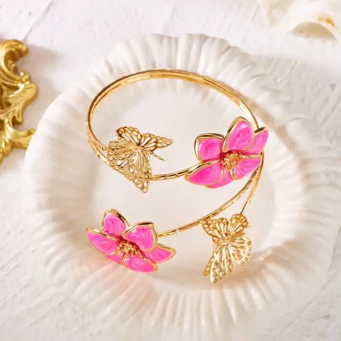 Bracelet de manchette en alliage de zinc avec fleurs et papillons pour femme style floral