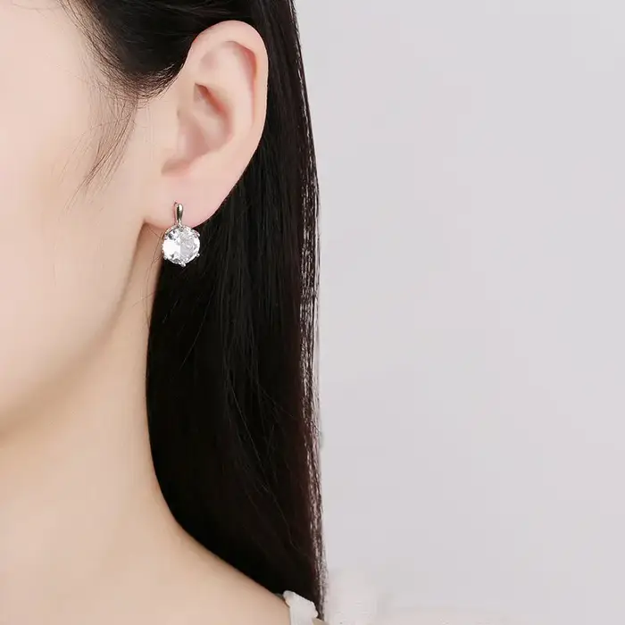 Boucles d'oreilles en argent sterling 925 avec cristaux violets brillants pour femmes