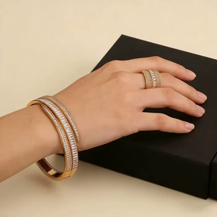 Élégant ensemble bague et bracelet baguette en oxyde de zirconium plaqué or, bijoux manchette ouverte empilables pour femme, usage quotidien et rendez-vous galants