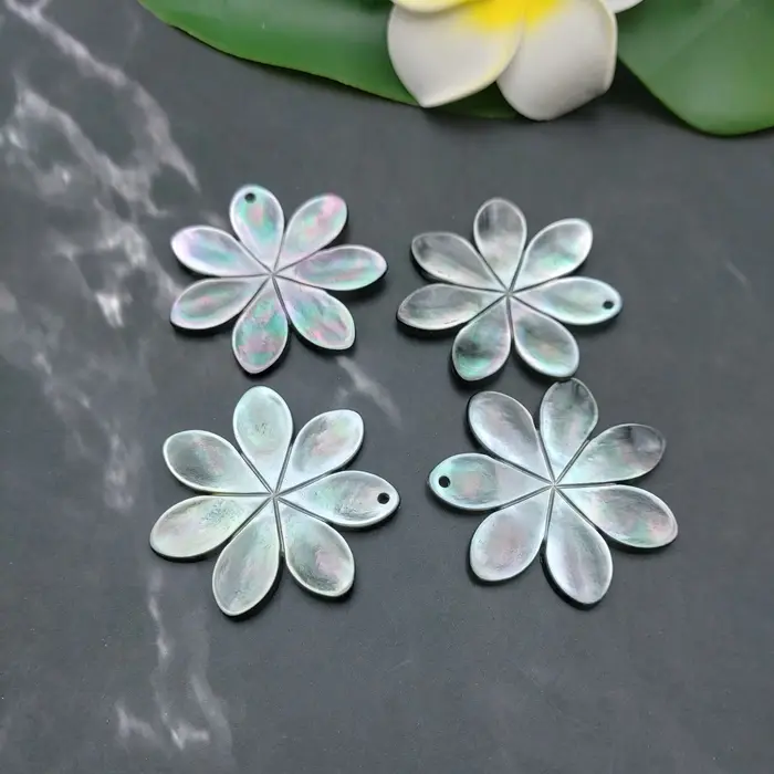 Pendentifs en nacre noire sculptée à la main, 3.8CM, 7 pétales de tournesol, bijoux de l'île hawaïen