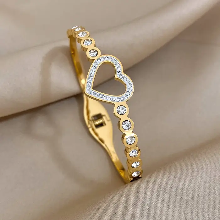 Bracelet assorti d'amour Femme Luxe strass coeur Bracelet en acier inoxydable plaqué or 18 carats Co