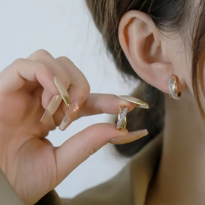 Boucles d'oreilles clip en or V trois couleurs