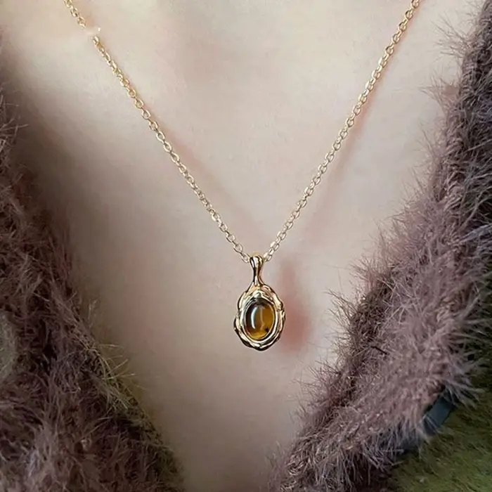 Nouvel ensemble de bijoux élégants en œil de tigre pour femme : collier, boucles d'oreilles et bague