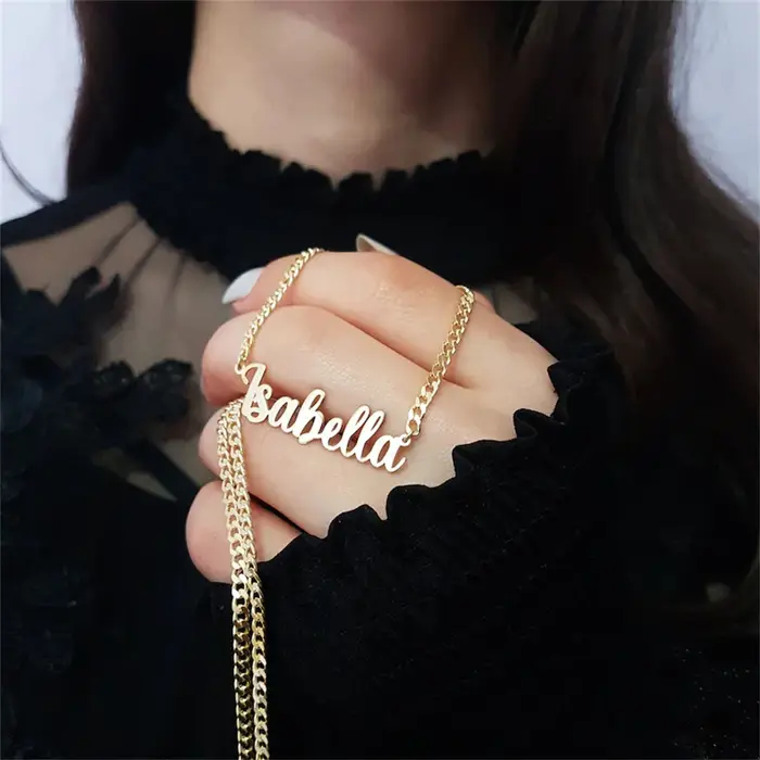 Collier avec nom personnalisé pour femmes