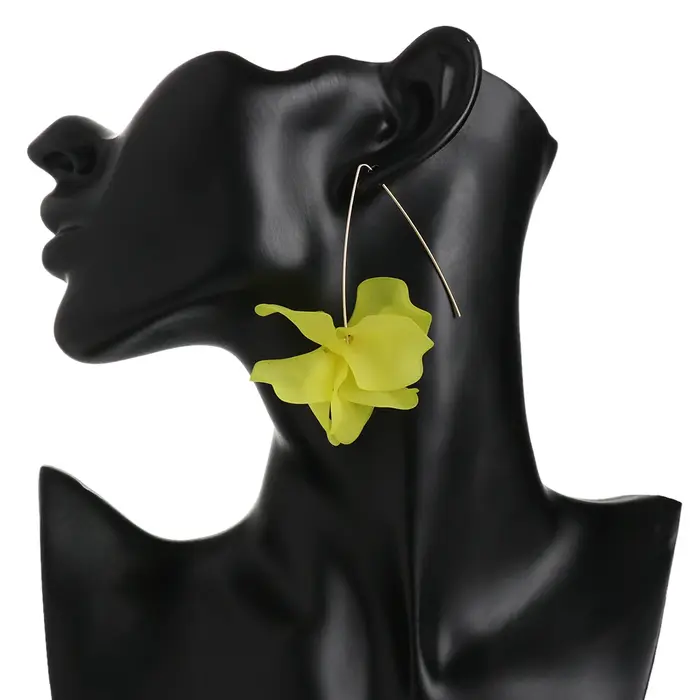 Boucles d'oreilles bohèmes longues en résine fleur pétale à la main pour femmes occasions spéciales style unique cadeau mode