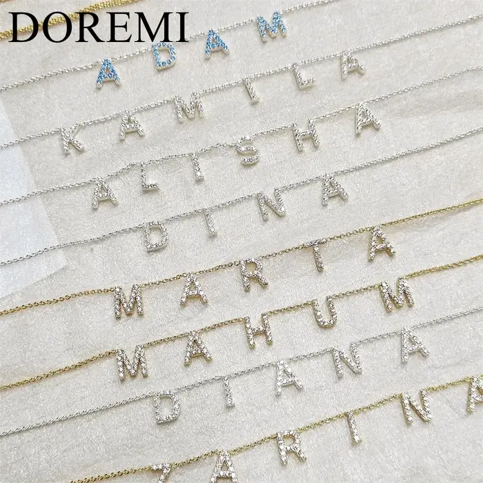 DOREMI – bijoux cadeaux personnalisés, collier avec lettres et noms en cristal de 9mm, pierre de nai