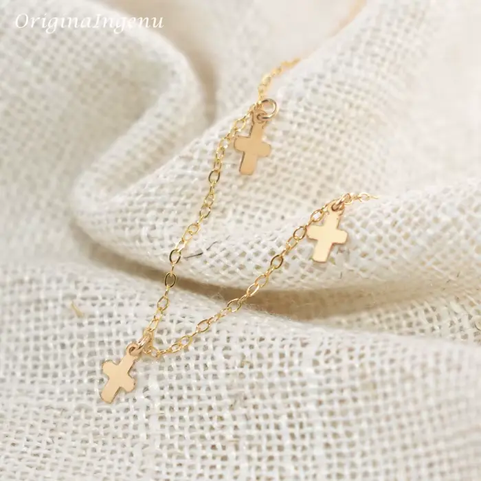 Collier mini croix rempli d'or pour femme, bijoux faits à la main, tour de cou Boho, minimalisme, co