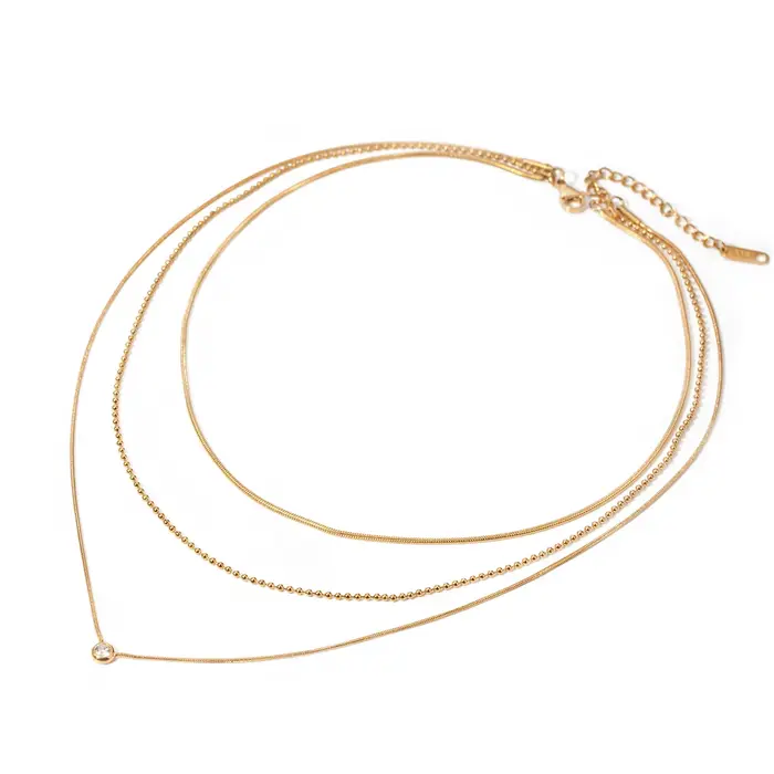 Miia Collier à trois couches en acier inoxydable plaqué or 18 carats avec pendentif rond en zircone 