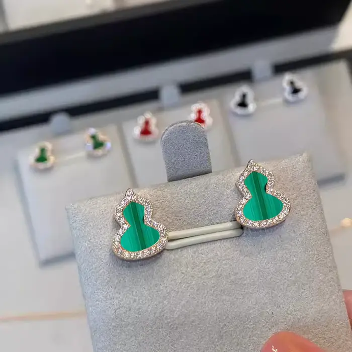 Foyimagination-Boucles d'oreilles en émail vert pour femme, boucle d'oreille document en or, concept