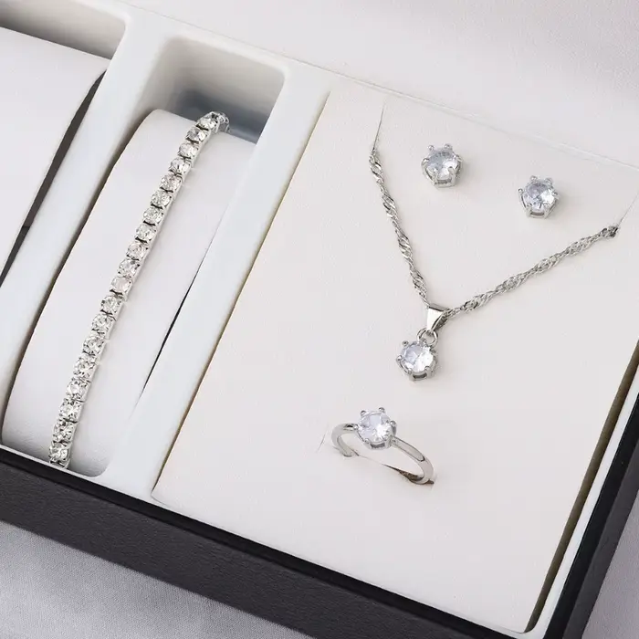 Ensemble de bijoux 5 pièces à la fois tendance et polyvalent avec incrustations de zircon synthétiqu