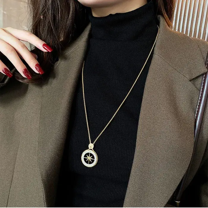 Collier LENNIK avec pendentif étoile à huit branches en cristal or pour femmes occasions spéciales partys elegance bijou