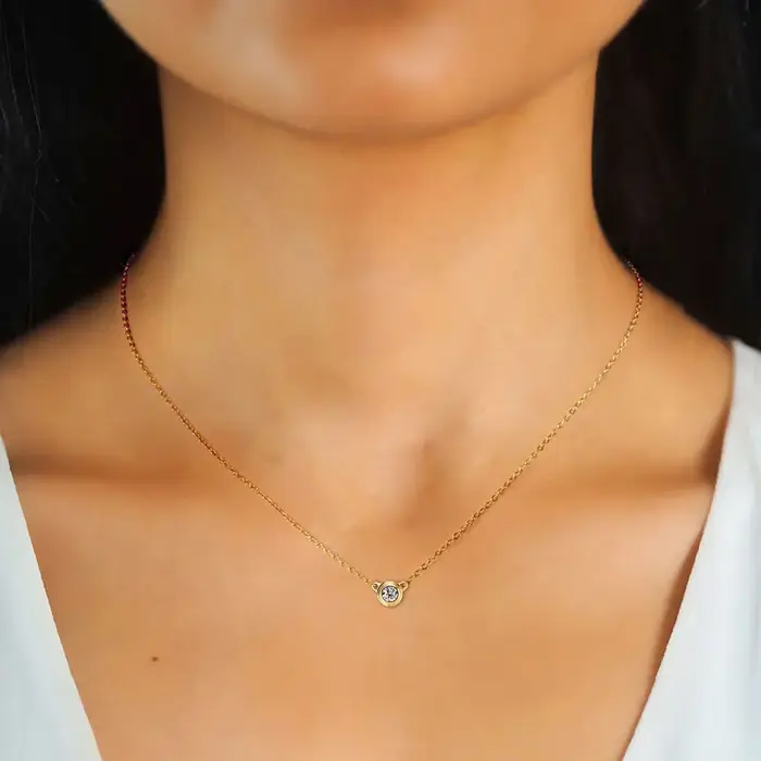 MOVESKI Collier pendentif solitaire en argent sterling 925 avec moissanite ronde taille brillant sertie clos