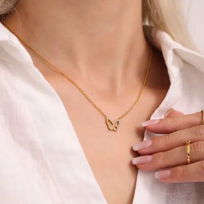Collier papillon pour femme avec zircon incrusté