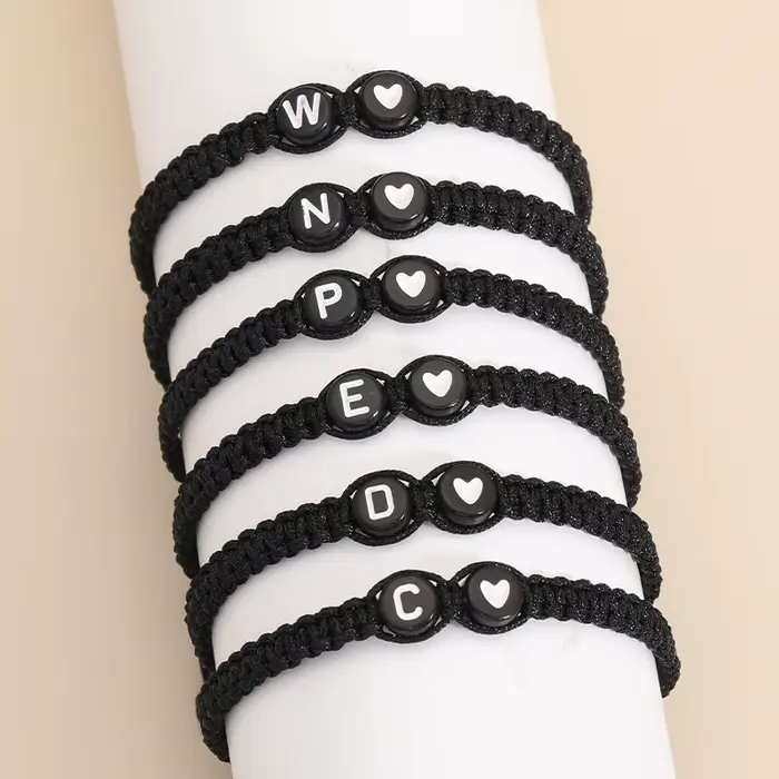 Bracelet à initiales personnalisables 26 lettres pour femmes hommes cadeau amitié occasions spéciales trésors de mémoire