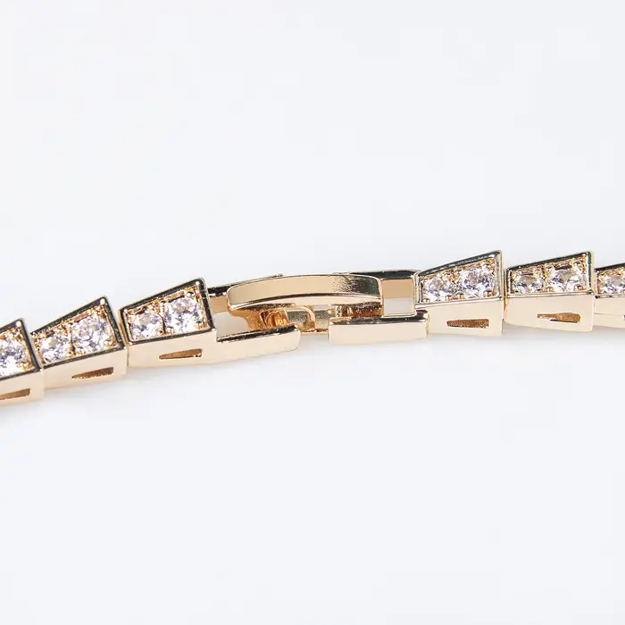 Collier Serpent de Luxe Exagéré